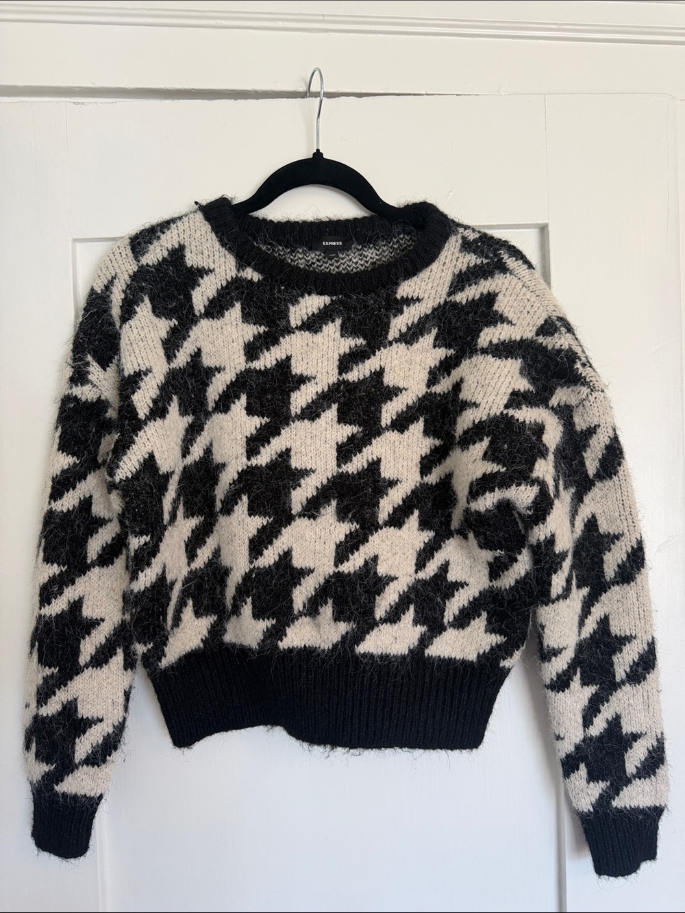 Express Black & Cream Houndstooth Crewneck Sweater